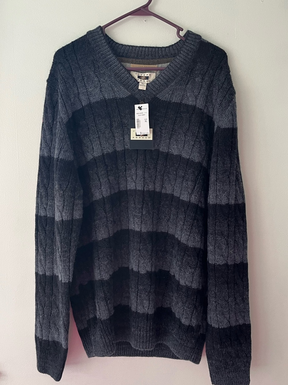 NWT Joseph Abboud limited edition sweater size XL